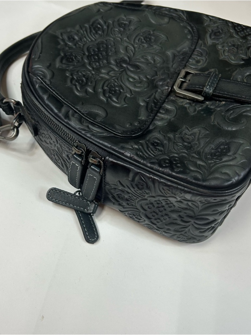 Vintage Feigitor Women’s Crossbody Backpack Purse Black Floral Embossed #1031 - Picture 11 of 15